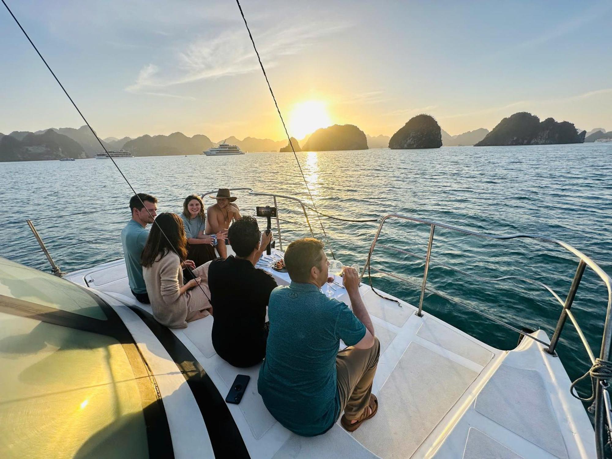 Scarlet Pearl Cruises - Wonder On Lan Ha Bay Hotel Ha Long Exterior foto